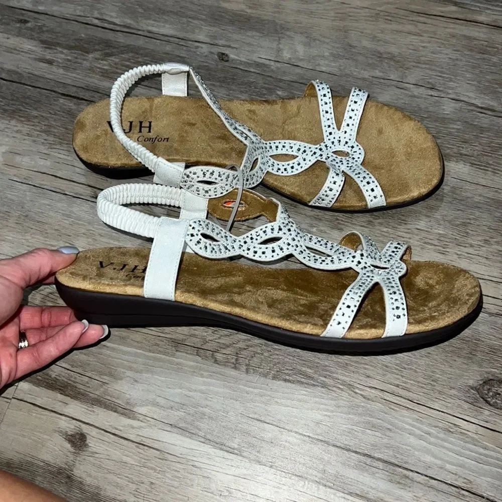 VJH sandalsโ